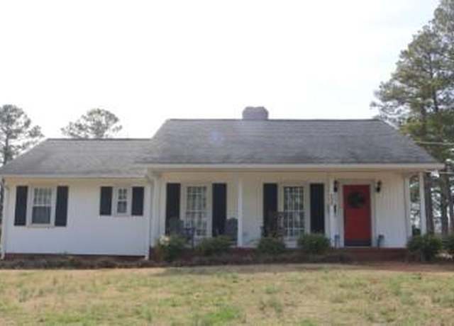 Property at 200 Byrnes Ave, Abbeville, SC 29620, 3 beds, 2.5 baths