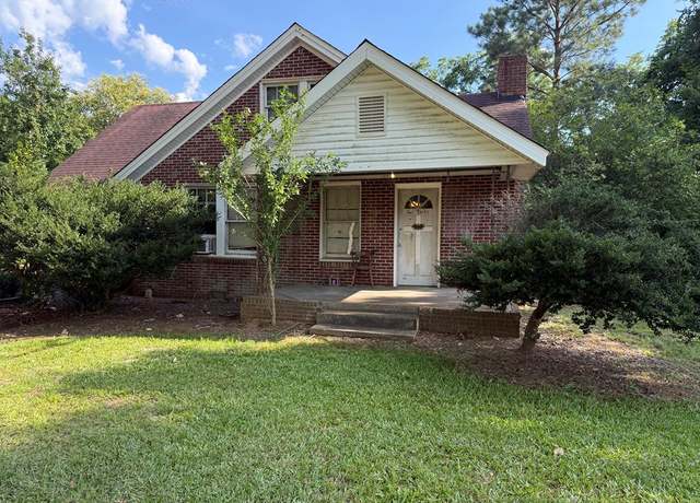 Property at 2810 County Farm Rd, Greenwood, SC 29646, 4 beds, 2 baths