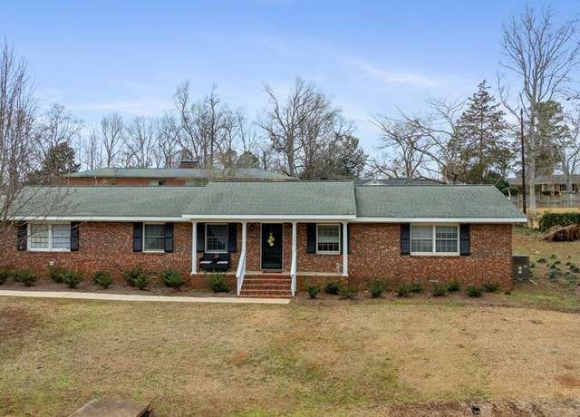 Property at 306 North Hill Rd, Greenwood, SC 29646, 3 beds, 2 baths