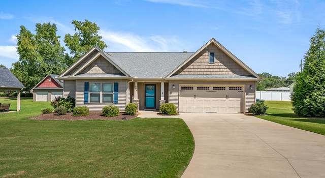 Photo of 105 Marble Ct, Greenwood, SC 29649