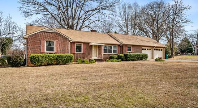 Photo of 721 Logan Ct, Greenwood, SC 29646