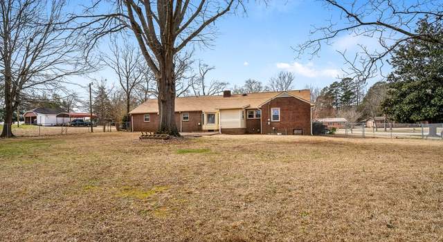 Photo of 721 Logan Ct, Greenwood, SC 29646