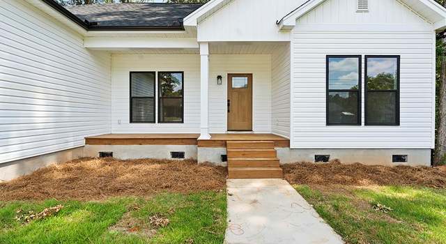 Photo of 111 Greenbriar Rd, Greenwood, SC 29649
