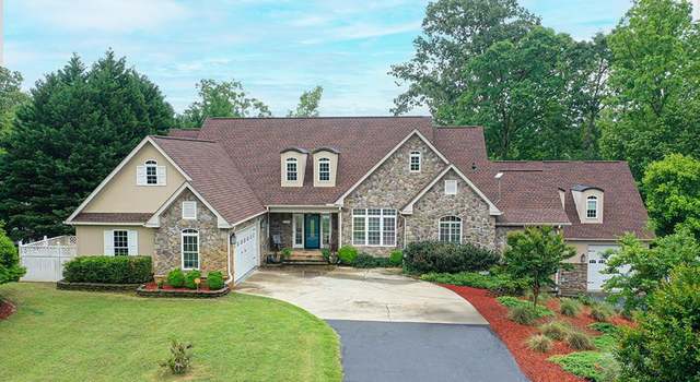 Photo of 103 Mariners Cove Rd, Hodges, SC 29653