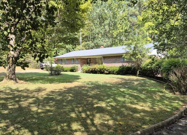 Property at 1590 Tn-114 S, Scotts Hill, TN 38374, 4 beds, 2 baths