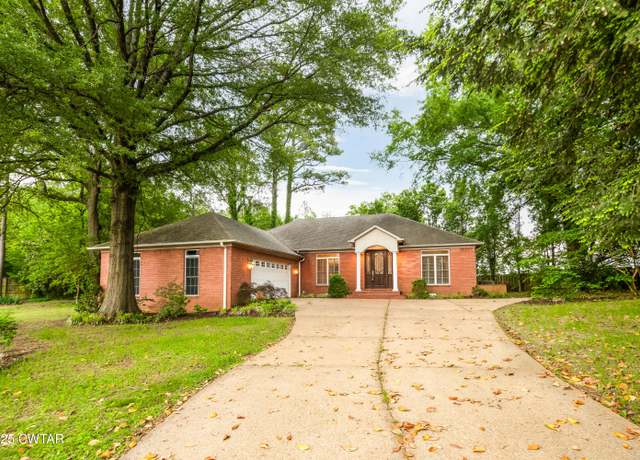 Property at 58 Country Club Cv, Jackson, TN 38305, 3 beds, 2.5 baths