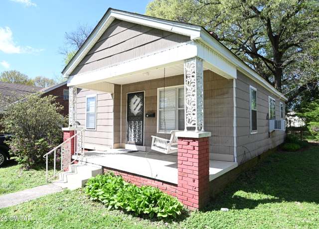 Property at 813 Harrell Ave, Dyersburg, TN 38024, 2 beds, 1 bath