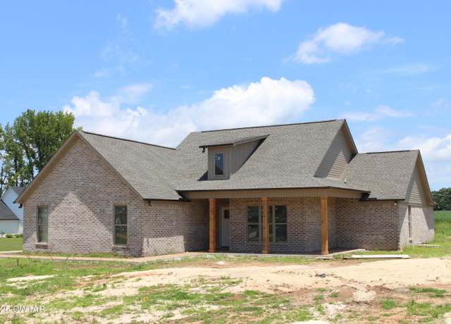 Property at 108 Calumet Cv, Medina, TN 38355, 4 beds, 2 baths