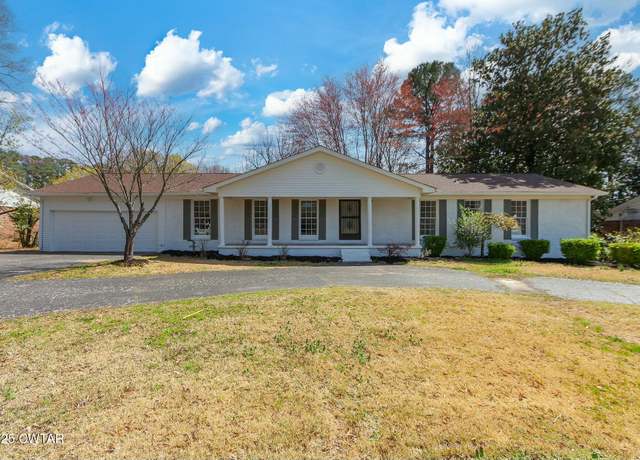Property at 622 North Pkwy, Jackson, TN 38305, 4 beds, 2 baths