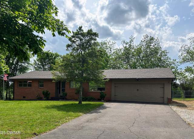 Property at 783 Broad St N, Lexington, TN 38351, 3 beds, 2 baths