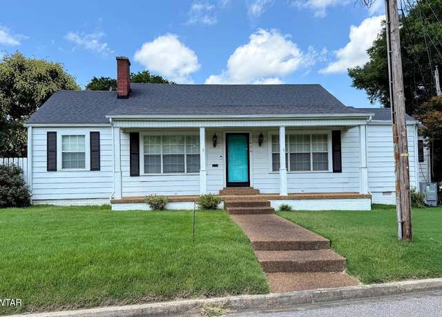 Property at 624 Summers Dr, Dyersburg, TN 38024, 3 beds, 2 baths