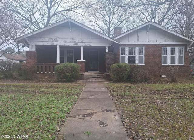 Property at 1044 Campbell St, Jackson, TN 38301, 3 beds, 1 bath