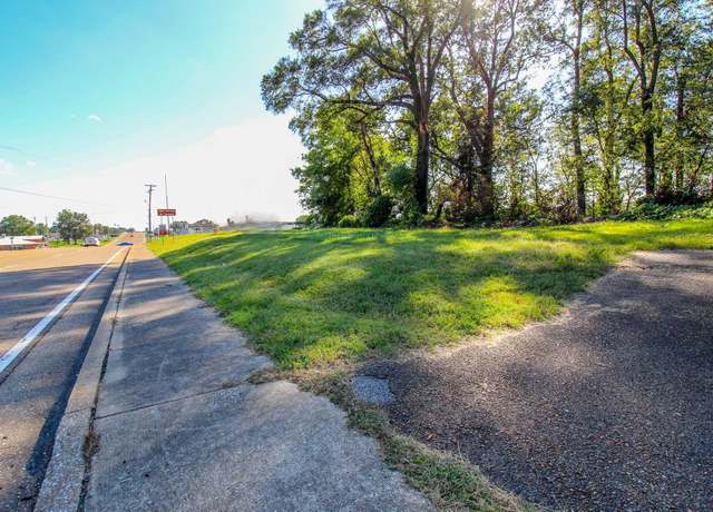 Property at 70 Rock Springs Rd, Parker's Crossroads, TN 38388