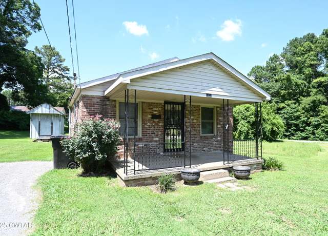 Property at 1858 Countryman St, Dyersburg, TN 38024, 2 beds, 1 bath