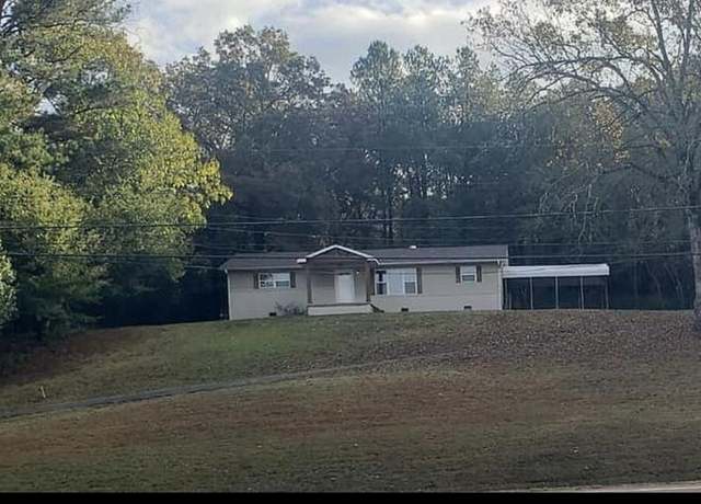 Property at 16950 Tn-22, Wildersville, TN 38388, 3 beds, 2 baths