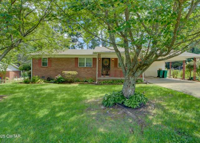 Property at 18 Knollwood Dr, Jackson, TN 38305, 3 beds, 2 baths