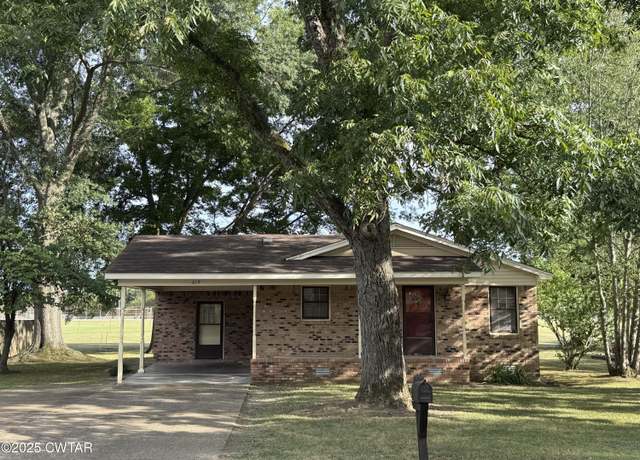 Property at 619 Clifft St, Bolivar, TN 38008, 3 beds, 1 bath