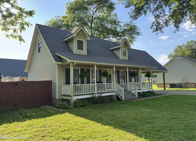 Property at 137 Pecan Cv, Dyersburg, TN 38024, 4 beds, 2.5 baths
