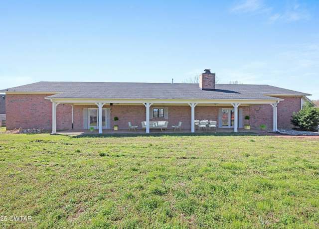 Property at 1086 Ashport Rd, Jackson, TN 38305, 3 beds, 3 baths