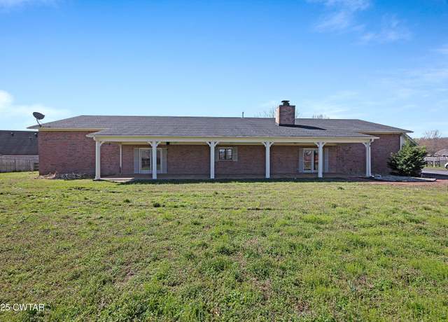 Property at 1086 Ashport Rd, Jackson, TN 38305, 3 beds, 3 baths