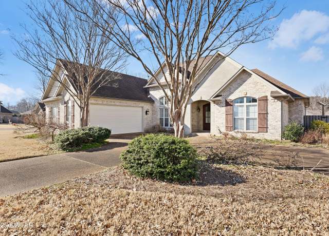 Property at 15 Woodwinds Cv, Jackson, TN 38305, 4 beds, 2.5 baths