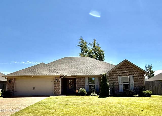 Property at 12 Doe Valley Cv, Jackson, TN 38305, 3 beds, 2 baths