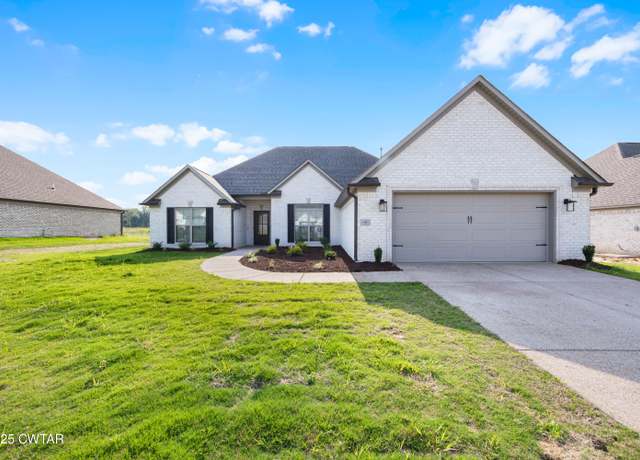 Property at 99 Garrison Dr, Jackson, TN 38305, 4 beds, 2 baths