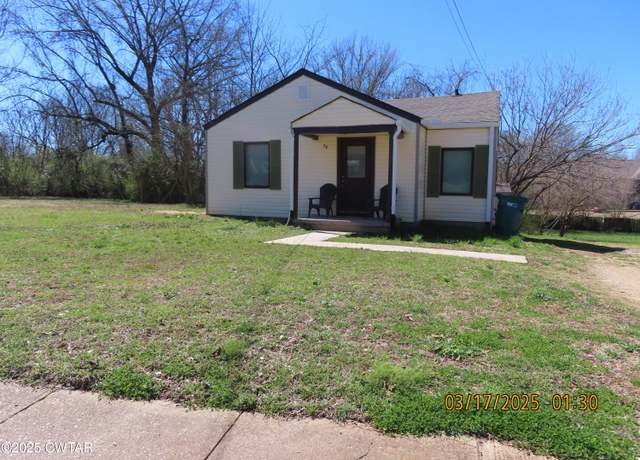 Property at 59 Hillcrest Circle Dr, Jackson, TN 38301, 2 beds, 1 bath