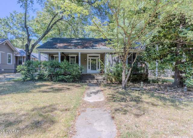 Property at 605 W College St, Brownsville, TN 38012, 3 beds, 1 bath