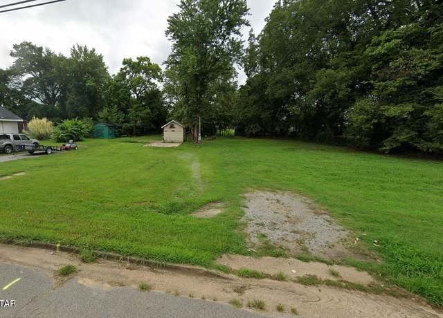 Property at 1211 Moss St, Dyersburg, TN 38024