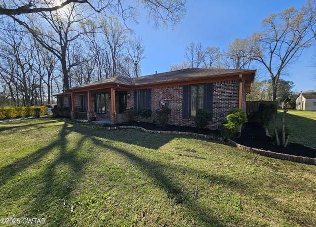Property at 14 Hummingbird Cv, Jackson, TN 38305, 3 beds, 2 baths