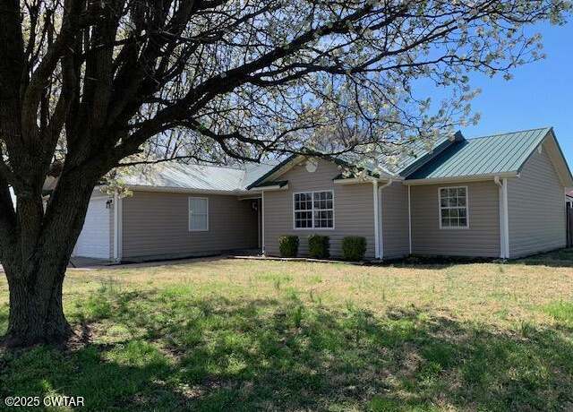 Property at 8877 Highway 436, Mckenzie, TN 38201, 3 beds, 2 baths