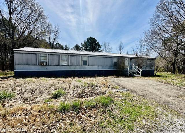 Property at 1935 Sand Ridge Bargerton Rd, Lexington, TN 38351, 3 beds, 2 baths