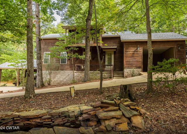 Property at 271 Sunset Dr, Huntingdon, TN 38344, 3 beds, 2 baths