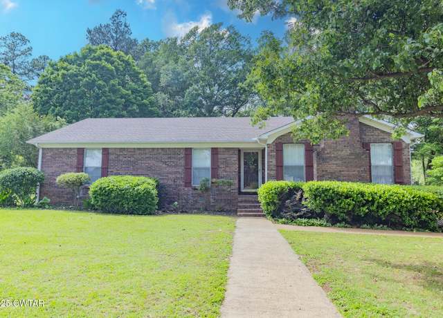 Property at 857 Thomas St, Brownsville, TN 38012, 3 beds, 3 baths