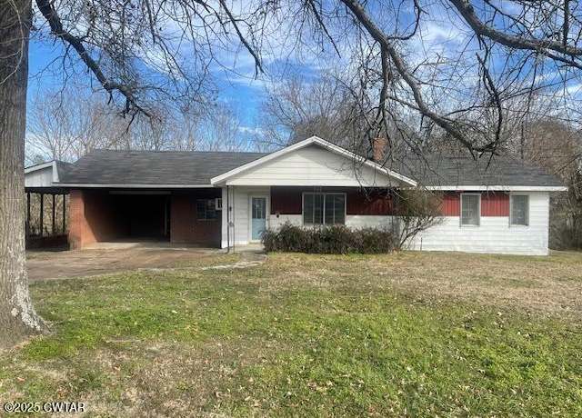 Property at 281 Reeves St, Lexington, TN 38351, 3 beds, 2 baths