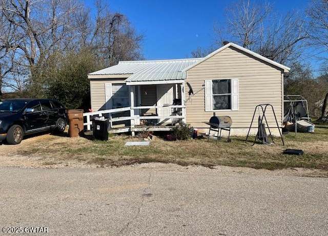 Property at 263 Reeves St, Lexington, TN 38351, 3 beds, 1 bath