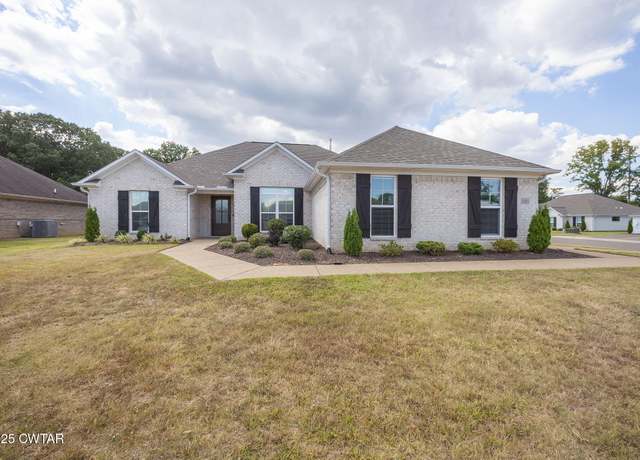 Property at 31 Golden Brooke Dr, Jackson, TN 38305, 3 beds, 2 baths