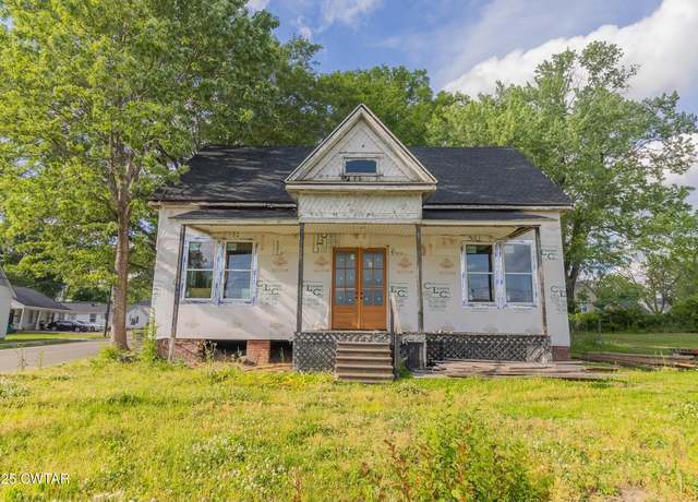 Property at 200 Lambuth Blvd, Jackson, TN 38301, 3 beds, 2 baths
