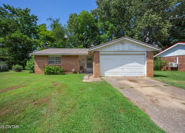 Property at 265 Walnut St, Savannah, TN 38372, 3 beds, 1 bath