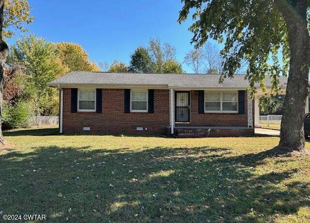 Property at 2812 Christmasville Rd, Jackson, TN 38305, 3 beds, 1.5 baths