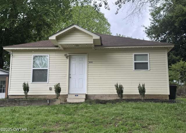 Property at 531 Stevens Ave, Dyersburg, TN 38024, 3 beds, 2 baths