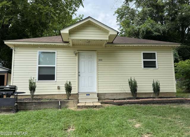 Property at 531 Stevens Ave, Dyersburg, TN 38024, 3 beds, 2 baths