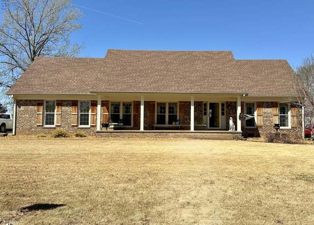 Property at 248 Chickering Rd, Jackson, TN 38305, 3 beds, 3 baths