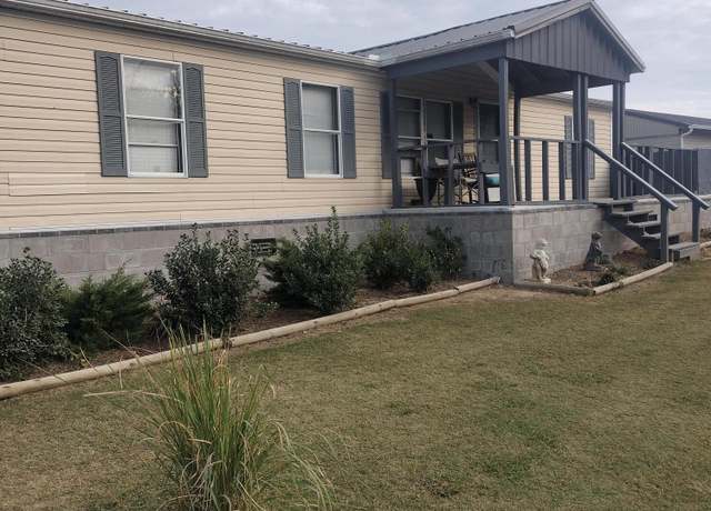 Property at 407 Pugh Rd, Friendship, TN 38034, 3 beds, 2 baths