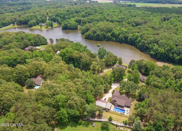 Property at 43 Northshore Dr, Jackson, TN 38305