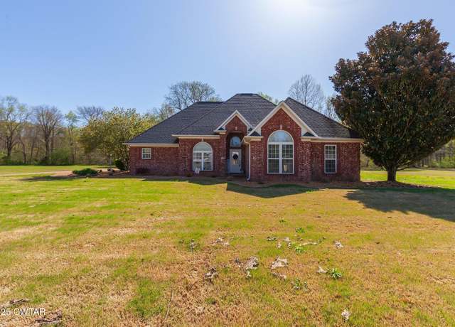 Property at 210 Tall Pines Rd, Henderson, TN 38340, 4 beds, 3 baths