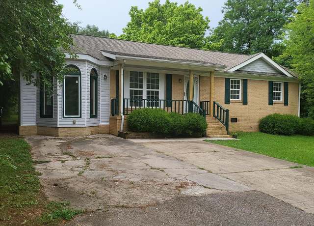 Property at 200 Cross St, Bolivar, TN 38008, 4 beds, 2 baths