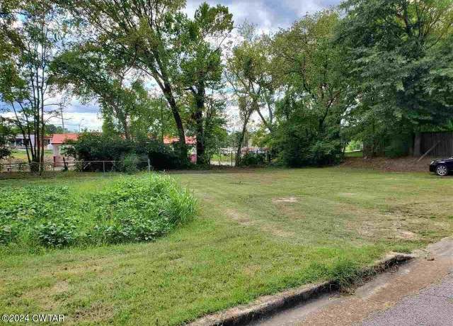 Property at 219 1st St, Jackson, TN 38301