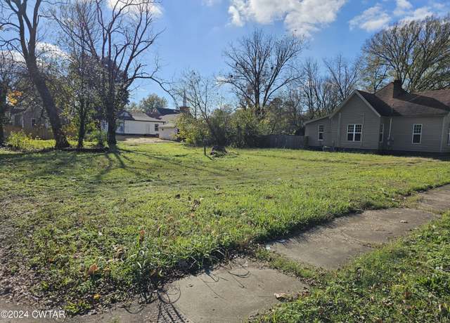 Property at 124 Jackson St, Jackson, TN 38301